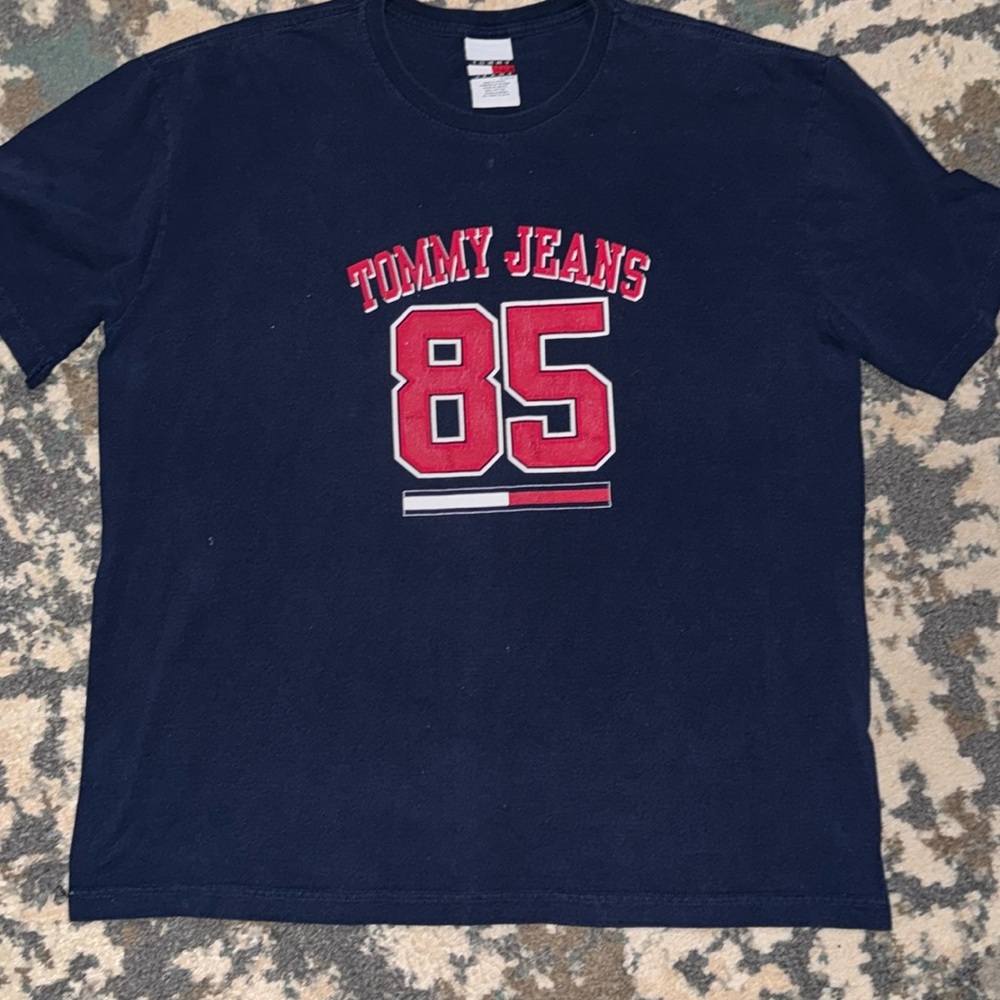 Authentic 90s Tommy jeans men’s T-shirt size XL